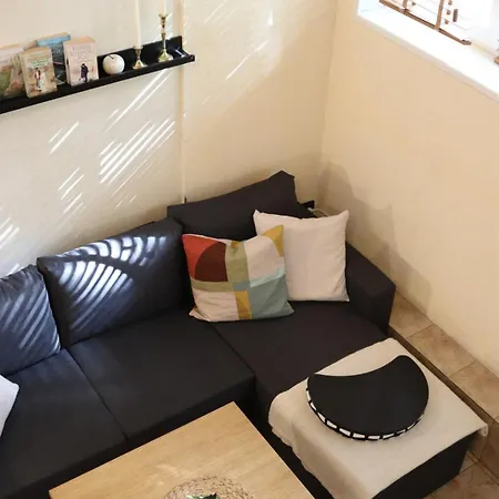 Cozy Nest Charming Loft In The Heart Of Apartmán Varna