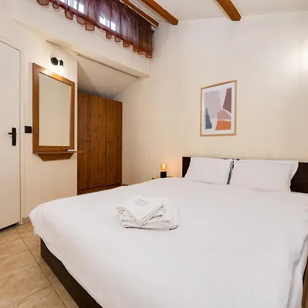 Cozy Nest Charming Loft In The Heart Of * Warna