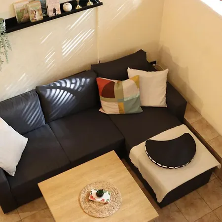 Cozy Nest Charming Loft In The Heart Of * Warna